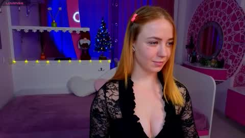 Snapshot of millana_hot chatting on 17, 12, 2025 Milana online show from 17, 12, 2025