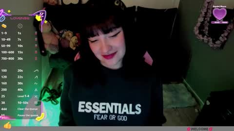 Snapshot of millandiux chatting on 23, 10, 2025 millandiux online show from 23, 10, 2025