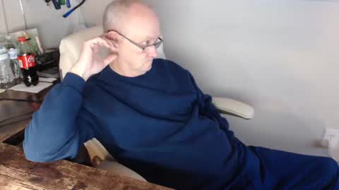 Snapshot of millenium0129 chatting on 1, 2, 2025 millenium0129 online show from 1, 2, 2025