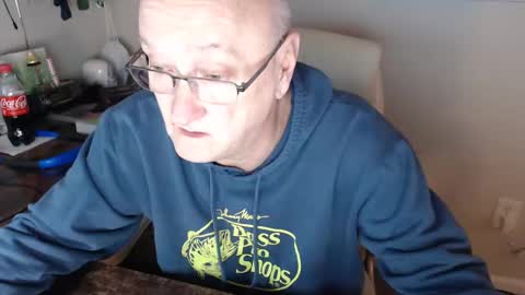 Snapshot of millenium0129 chatting on 18, 2, 2025 millenium0129 online show from 18, 2, 2025