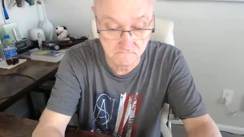 Snapshot of millenium0129 chatting on 26, 2, 2025 millenium0129 online show from 26, 2, 2025