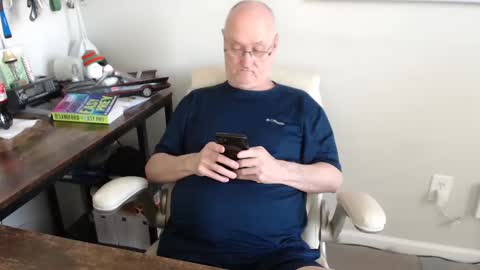 Snapshot of millenium0129 chatting on 12, 3, 2025 millenium0129 online show from 12, 3, 2025