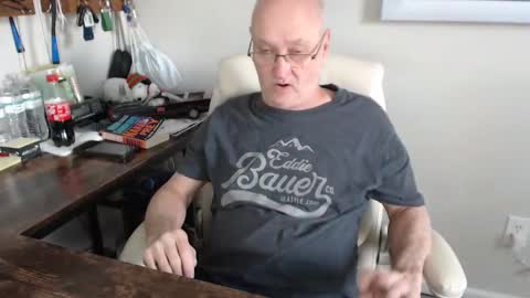 Snapshot of millenium0129 chatting on 12, 9, 2025 millenium0129 online show from 12, 9, 2025