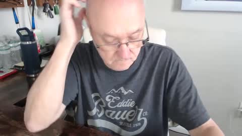 Snapshot of millenium0129 chatting on 10, 10, 2025 millenium0129 online show from 10, 10, 2025