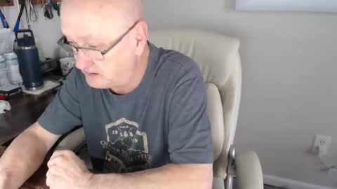 Snapshot of millenium0129 chatting on 21, 11, 2025 millenium0129 online show from 21, 11, 2025