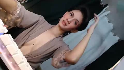 Im Milliedont forget to follow me online show from 3, 2, 2026