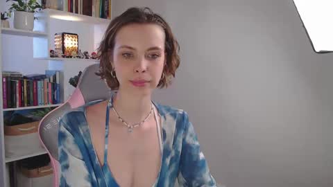 Milly online show from 25, 2, 2025