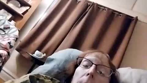 miloanj online show from 25, 11, 2025