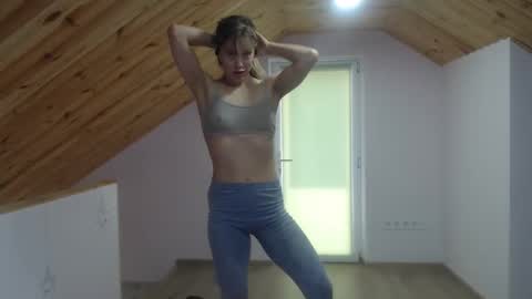 milusea online show from 12, 10, 2025