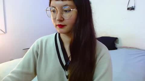 mily_baker online show from 27, 12, 2024