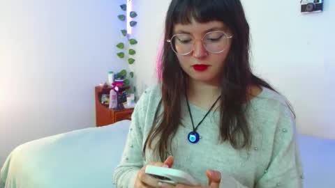 mily_baker online show from 18, 2, 2025