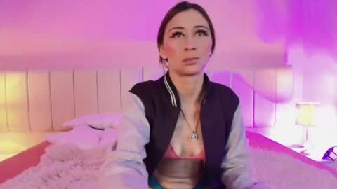 Milly  online show from 28, 2, 2025