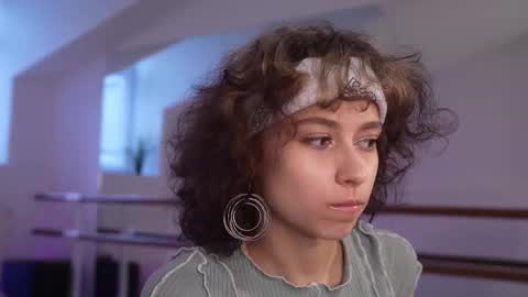 Snapshot of mimilicks chatting on 22, 9, 2025 IRIS online show from 22, 9, 2025