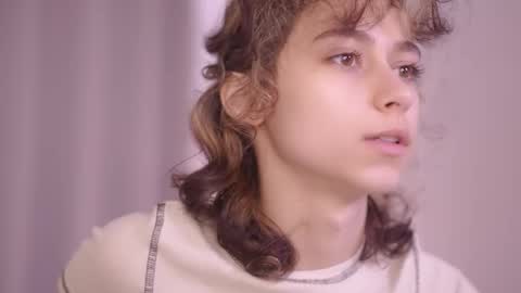 Snapshot of mimilicks chatting on 6, 10, 2025 IRIS online show from 6, 10, 2025