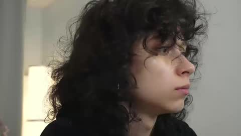 Snapshot of mimilicks chatting on 4, 11, 2025 IRIS online show from 4, 11, 2025