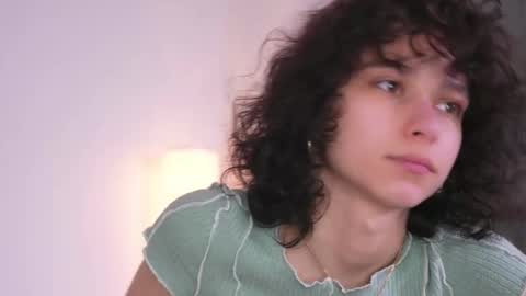 Snapshot of mimilicks chatting on 6, 11, 2025 IRIS online show from 6, 11, 2025