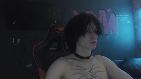 Max online show from 5, 10, 2025