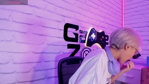 Minji online show from 13, 1, 2025