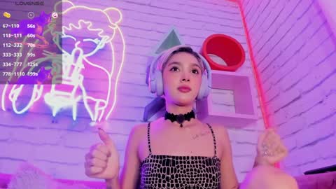 Minji online show from 21, 1, 2025