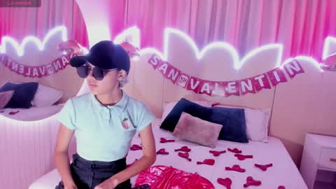 Minji online show from 14, 2, 2025