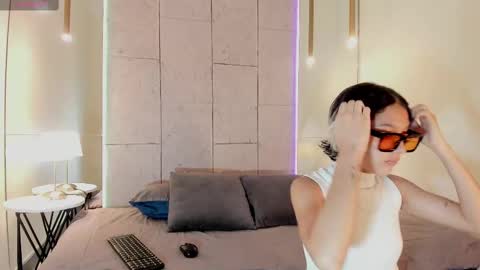 Minji online show from 10, 9, 2025