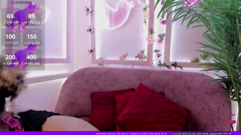 Minji online show from 27, 9, 2025