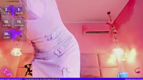 Minji online show from 9, 10, 2025