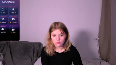 hi Im Mina  online show from 18, 12, 2024