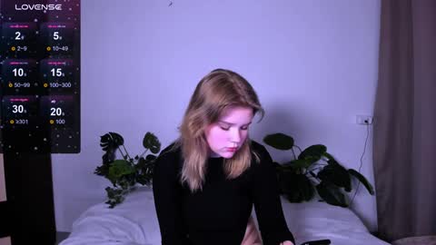 hi Im Mina  online show from 23, 1, 2025