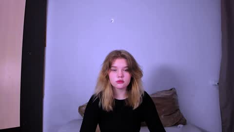 hi Im Mina  online show from 25, 1, 2025