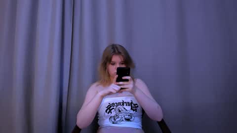 hi Im Mina  online show from 31, 1, 2025