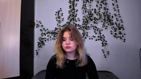 hi Im Mina  online show from 21, 2, 2025