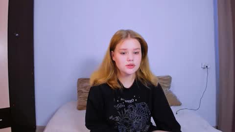 hi Im Mina  online show from 12, 10, 2025