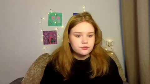 Snapshot of mina27372 chatting on 4, 3, 2026 hi Im Mina online show from 4, 3, 2026