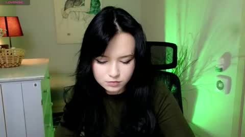 Mina online show from 4, 10, 2025