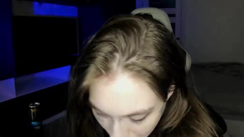 Snapshot of minadzukii chatting on 19, 11, 2025 minadzukii online show from 19, 11, 2025