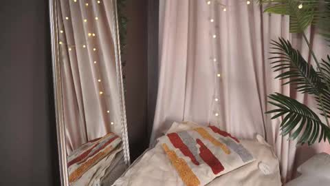 Frances  Next streams Thu Fri Sat 8am -  4pm GMT3 online show from 9, 11, 2025