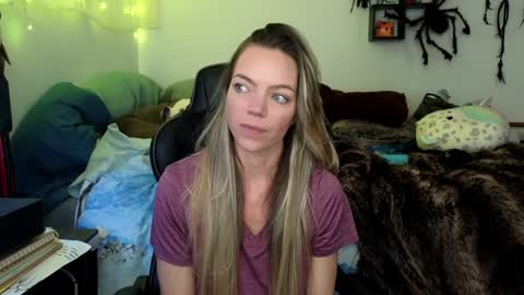 Mindy Mars online show from 13, 1, 2025