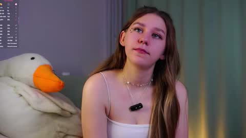 Snapshot of minhgrow chatting on 8, 3, 2026 Mary online show from 8, 3, 2026