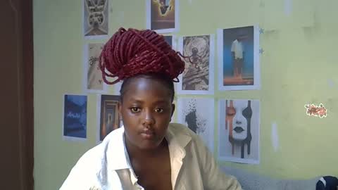 Snapshot of mini_karee chatting on 3, 3, 2026 mini_karee online show from 3, 3, 2026