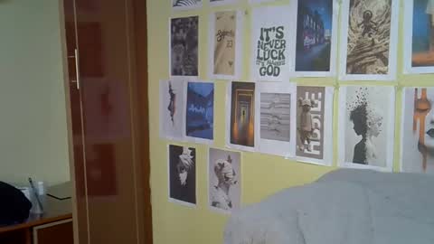 Snapshot of mini_karee chatting on 9, 3, 2026 mini_karee online show from 9, 3, 2026