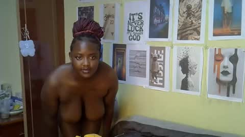 Snapshot of mini_karee chatting on 30, 3, 2026 mini_karee online show from 30, 3, 2026