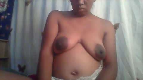 Snapshot of minie4tina chatting on 14, 10, 2025 Minie4Tina online show from 14, 10, 2025