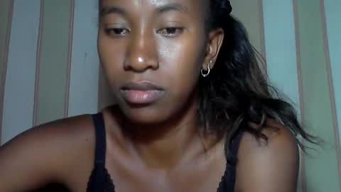 Snapshot of minouch211907 chatting on 7, 2, 2025 minouch211907 online show from 7, 2, 2025