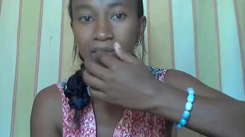 Snapshot of minouch211907 chatting on 8, 2, 2025 minouch211907 online show from 8, 2, 2025