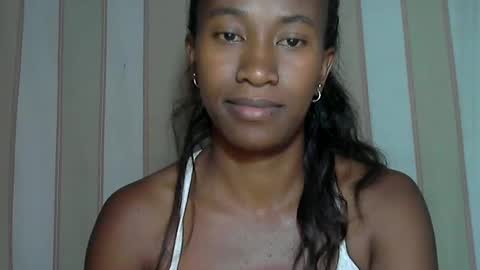 Snapshot of minouch211907 chatting on 12, 2, 2025 minouch211907 online show from 12, 2, 2025