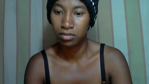 Snapshot of minouch211907 chatting on 21, 2, 2025 minouch211907 online show from 21, 2, 2025