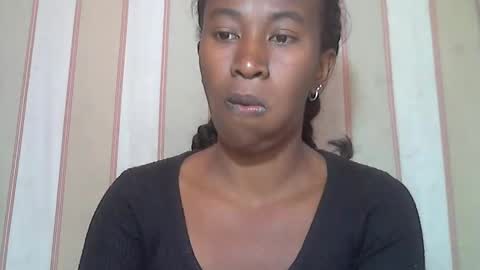 Snapshot of minouch211907 chatting on 9, 9, 2025 minouch211907 online show from 9, 9, 2025