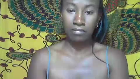 Snapshot of minouch211907 chatting on 11, 10, 2025 minouch211907 online show from 11, 10, 2025