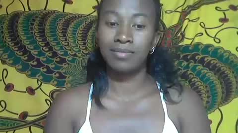 Snapshot of minouch211907 chatting on 12, 10, 2025 minouch211907 online show from 12, 10, 2025